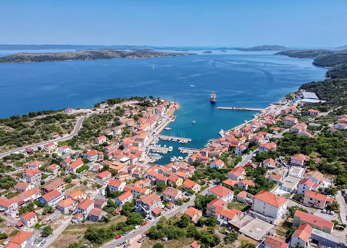 Apartments With A Parking Space Sali, Dugi Otok - 8152